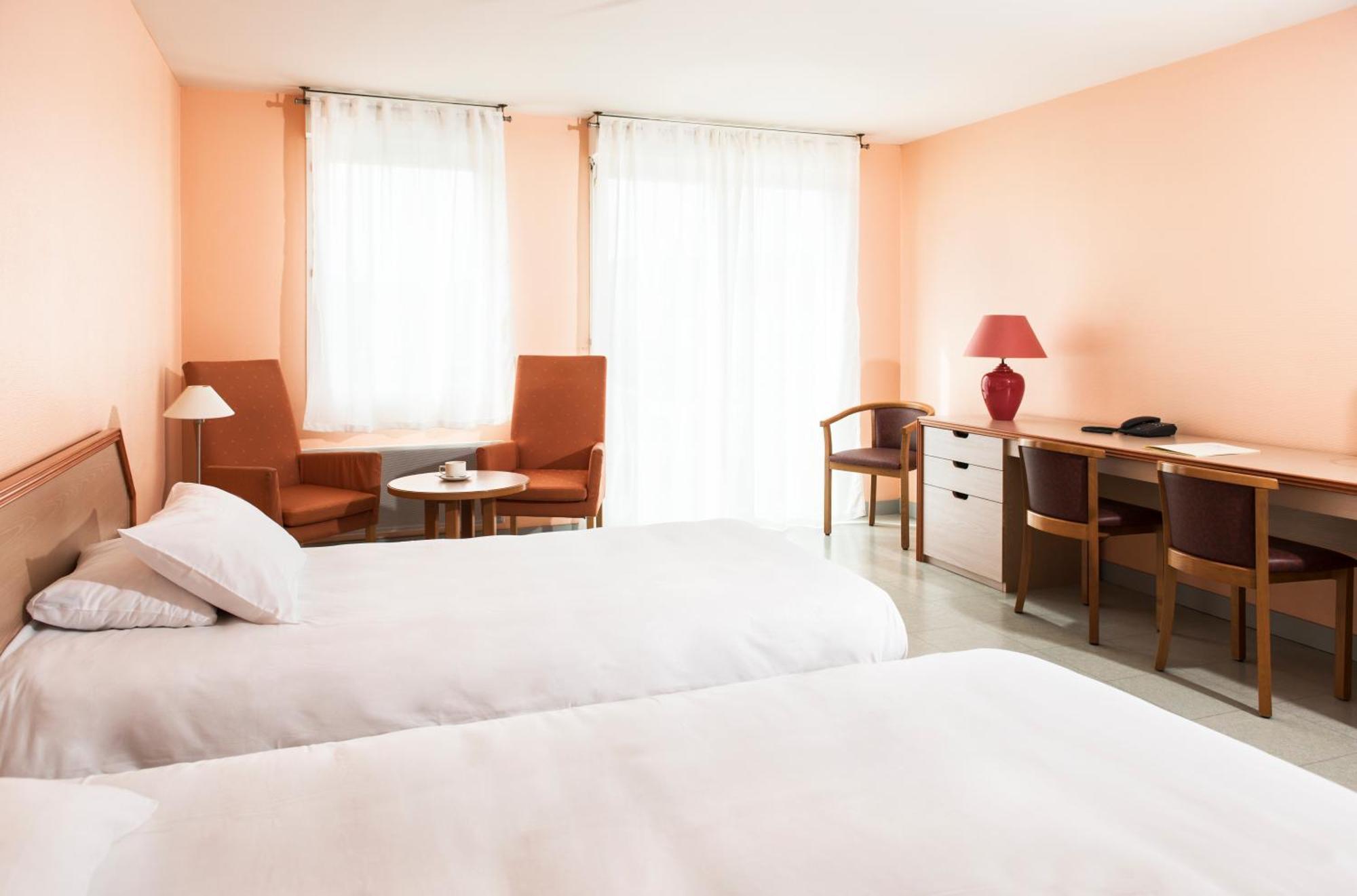 Residences Valdys Thalasso & Spa De Rockroum Роскоф Экстерьер фото